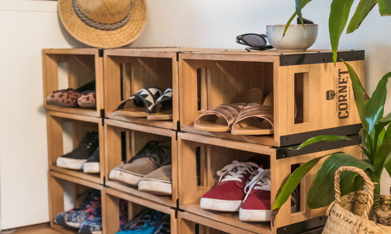 Schoenenrek van Cornet kratjes
