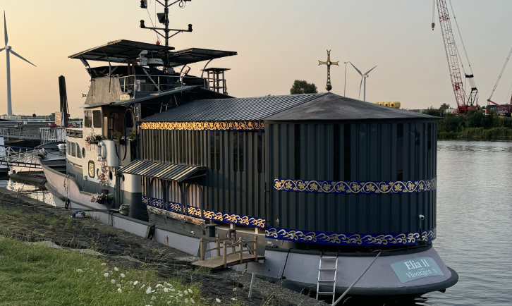 Klooster Bier, Het boot