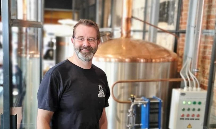 John Brus van Delftse Brouwers in het brouwhuis