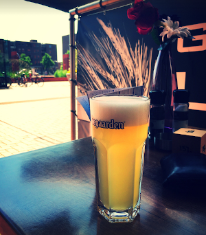 Hoegaarden Witbier op het terras