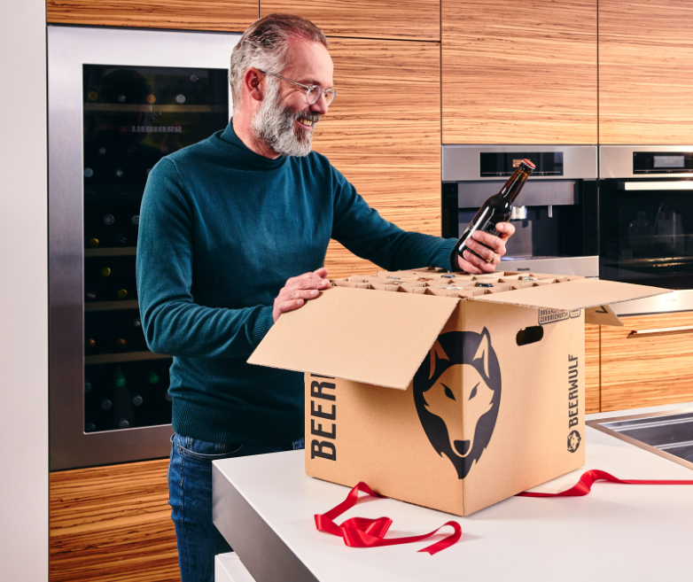 Vader opent Beerwulf Bierpakket