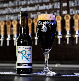 Doric &amp; Dutch Stout van De Molen en Brewdog bier op de bar