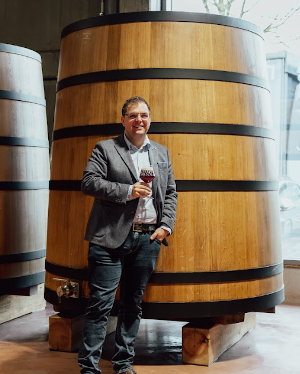 Brouwer Björn toost op succes