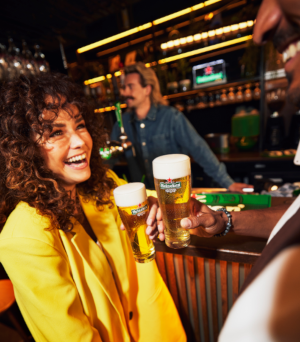 Proosten op 150 jaar Heineken