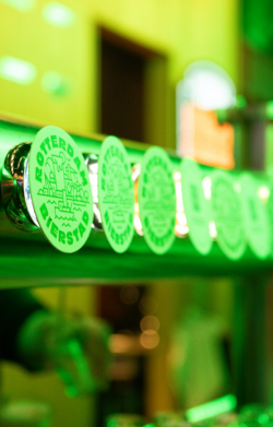 Tap tijdens Rotterdam Beerfest