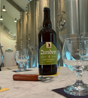 Zundert 4 fles 75cl in de brouwerij