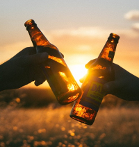 cheers met bier / pixabay