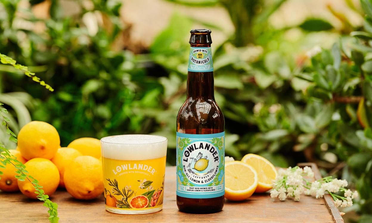 Lowlander Lemon & Elderflower 0.3 flesje, glas en ingrediënten