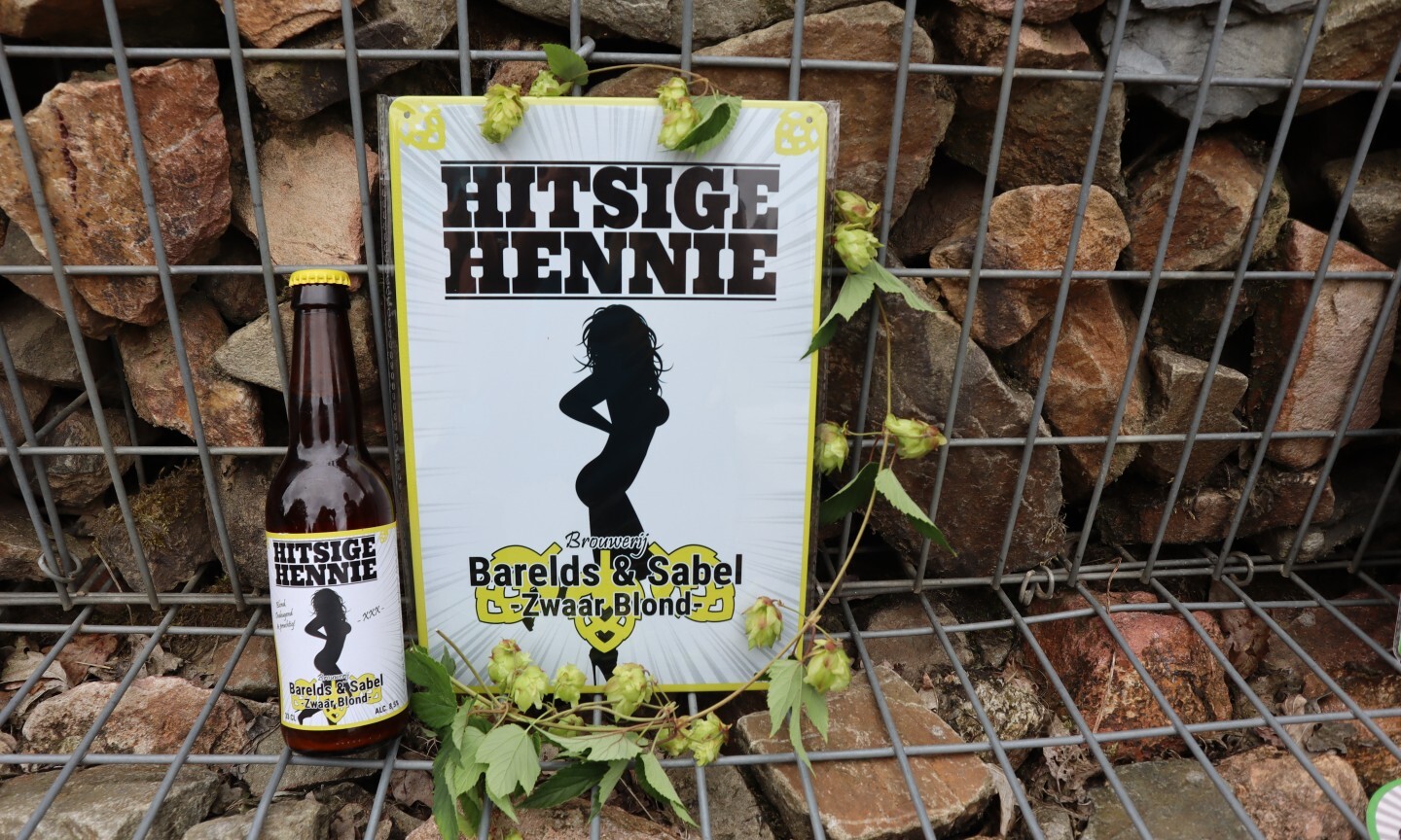 Barelds & Sabel Hitsige Hennie