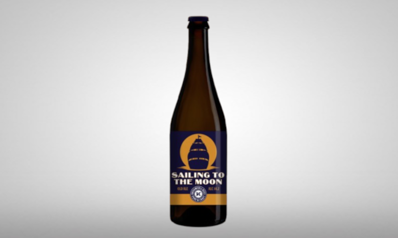 Kees Sailing to the Moon