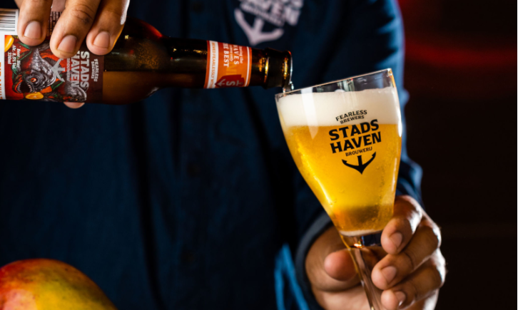 Piranha Tripel ingeschonken in Stadshaven bierglas