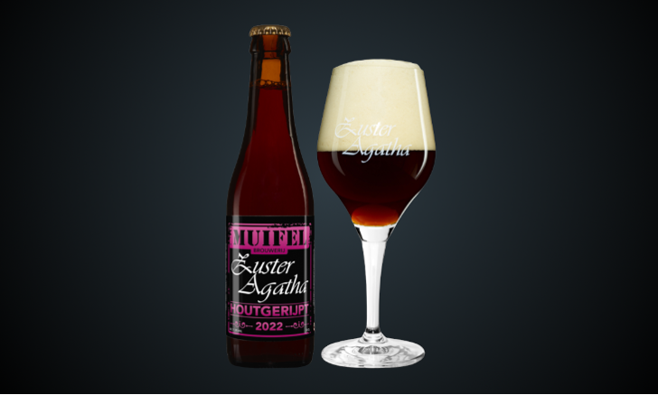 Zuster Agatha Houtgerijpt 2022 fles en glas