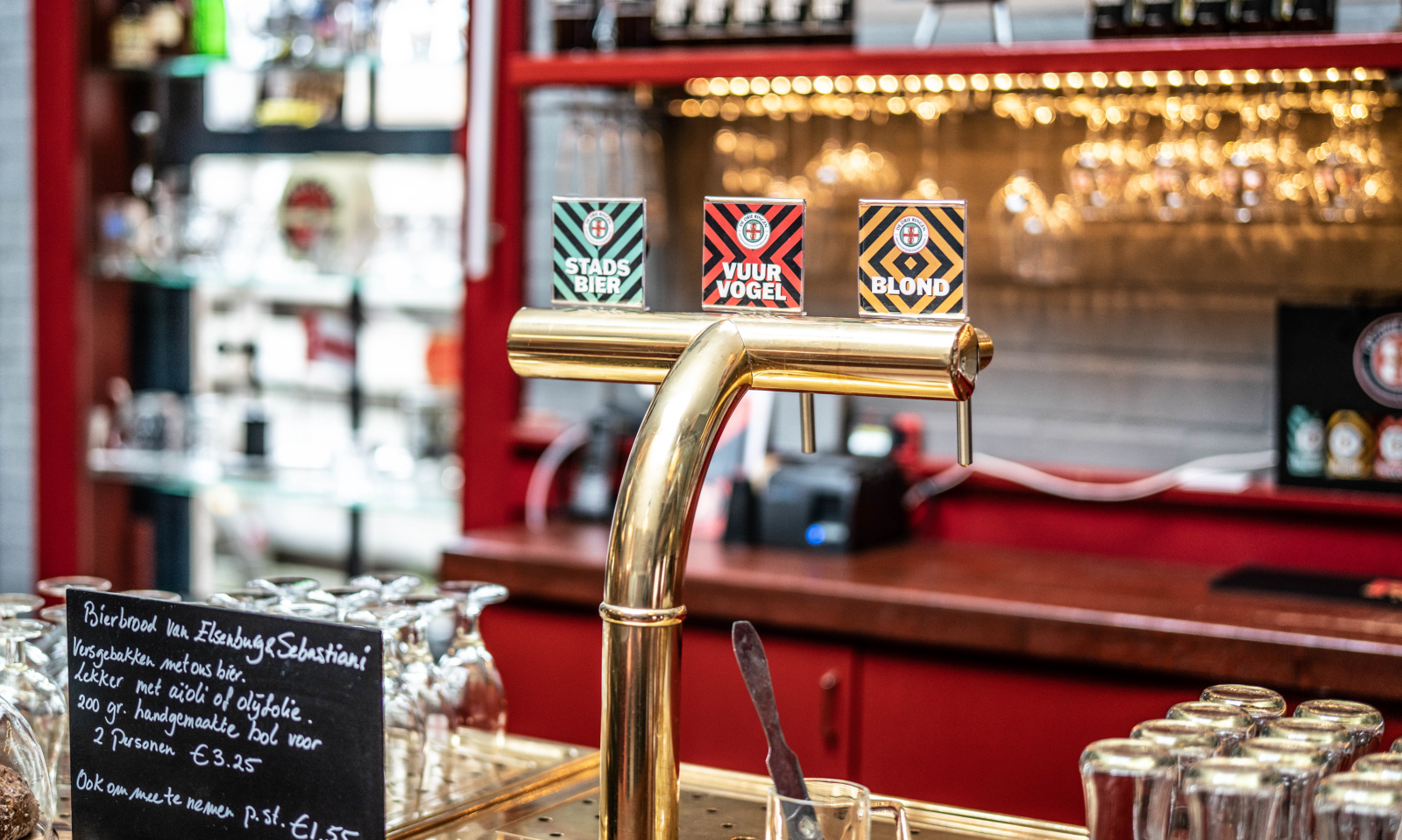 Bar en tap bij Stadsbrouwerij de Drie Ringen