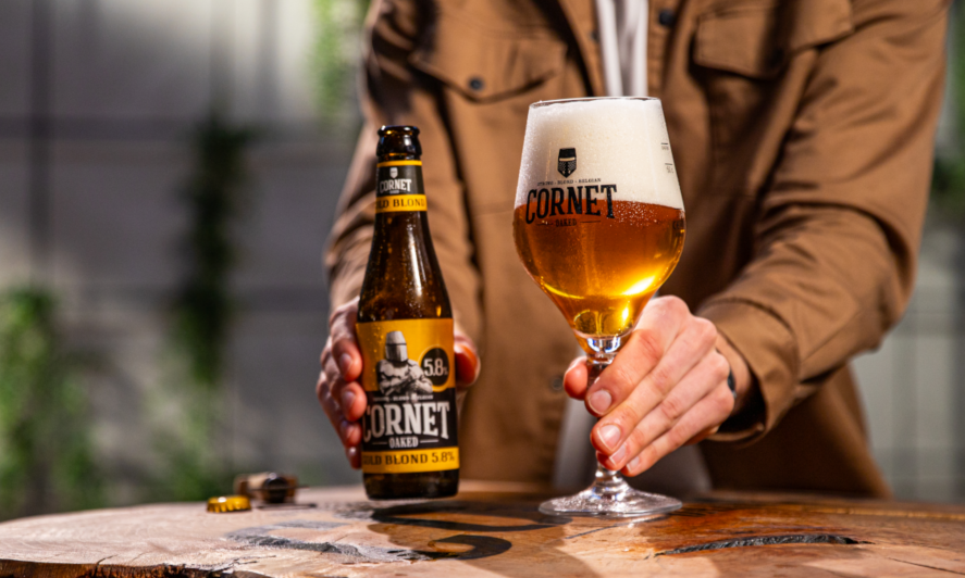 Cornet Gold Blond flesje en glas