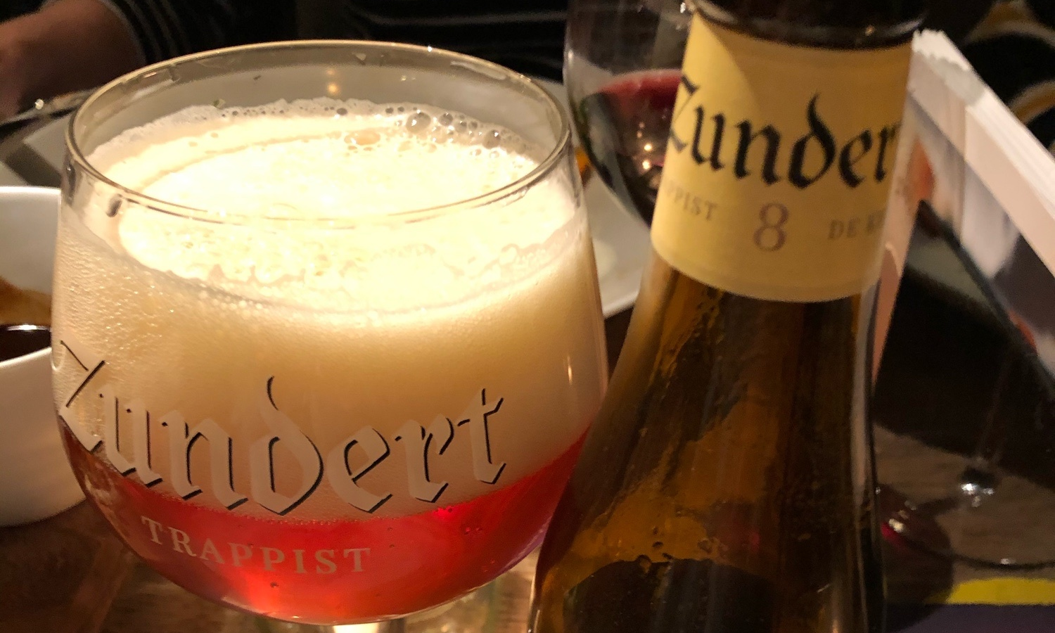 Zundert 8 Trappist in een restaurant