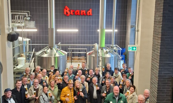 Ondernemers proosten met brand up in de brouwerij in Wijlre