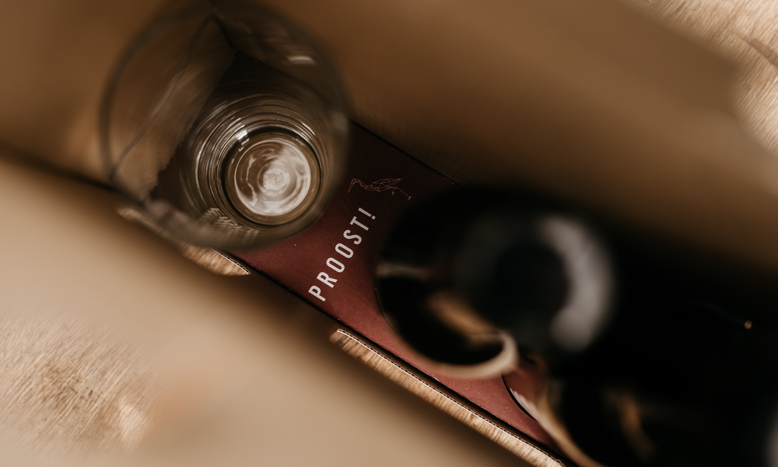 Eiber geopend bierpakket met Zand en Veen