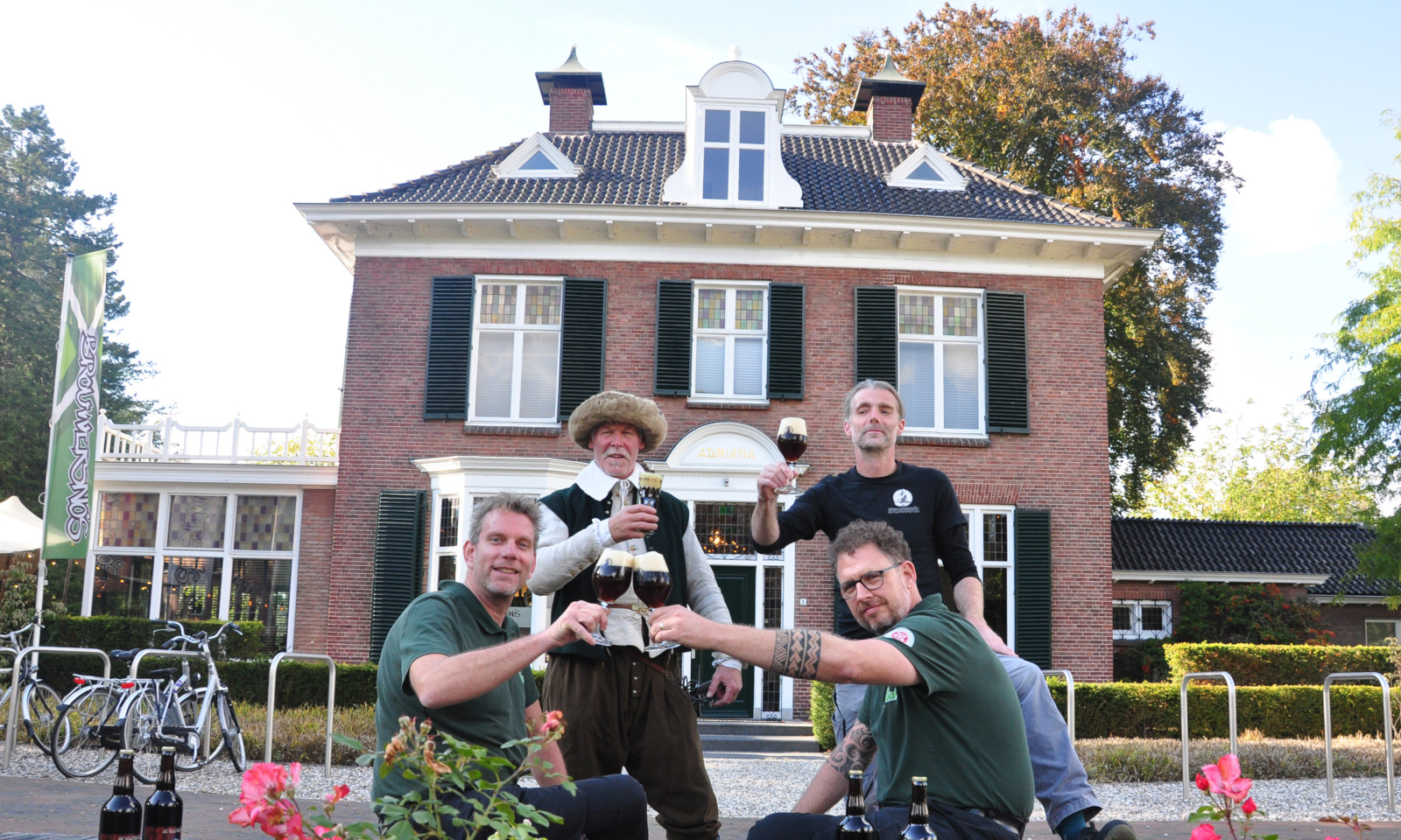 Grolsch en brouwersnos brouwers proosten met Dulcken