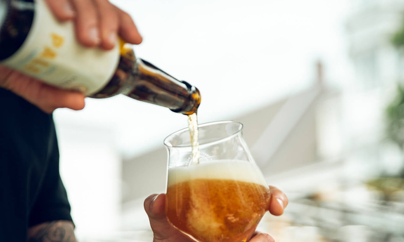 Liberty Pale Ale inschenken