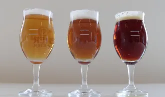 3 bierglazen