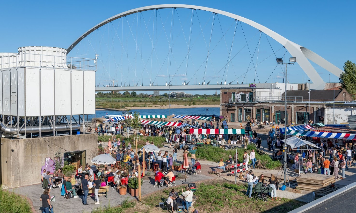 Oersoep Brouwlab buiten