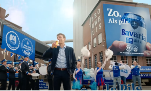 Bavaria 0.0% proost bij de brouwerij