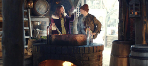 Rij Grolsch flessen met beugeldoppen en jaartal 1922.