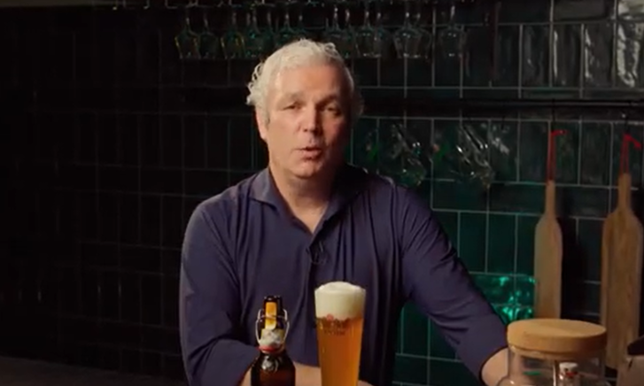 Grolsch brouwer Guy met Puur Weizen