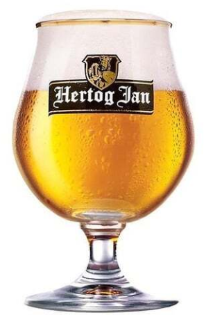 Hertog Jan bierbokaal op voet