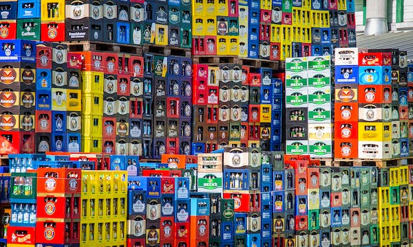 Grote-hoeveelheid-bierkratten